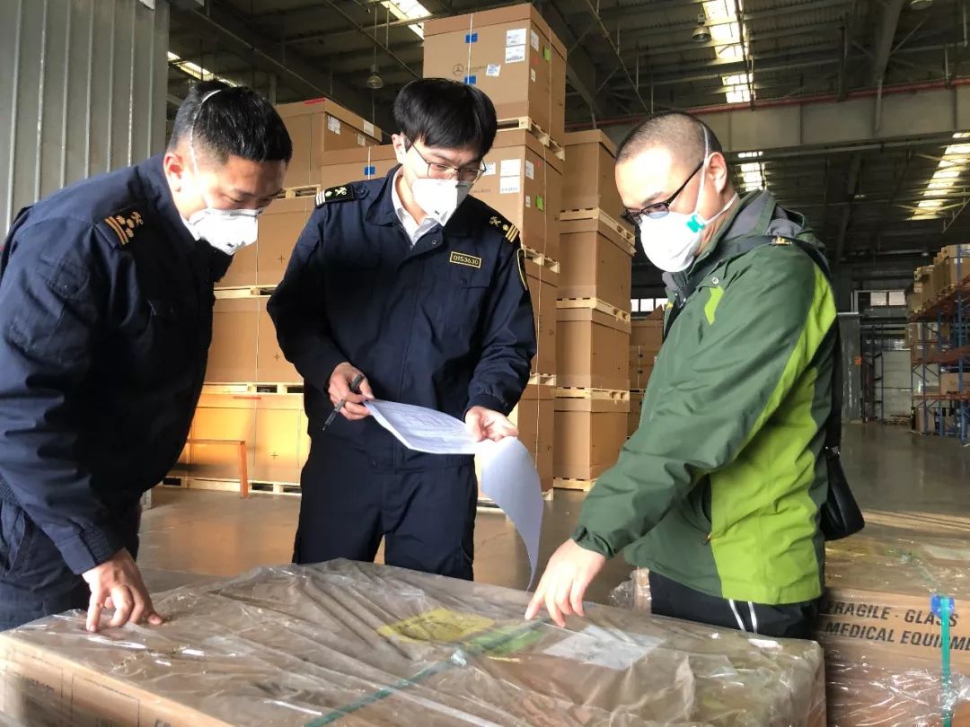 「海关发布」日夜兼程！大批防疫物资已经在路上
