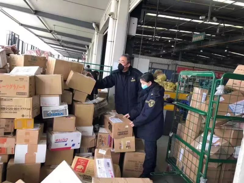 「海关发布」日夜兼程！大批防疫物资已经在路上