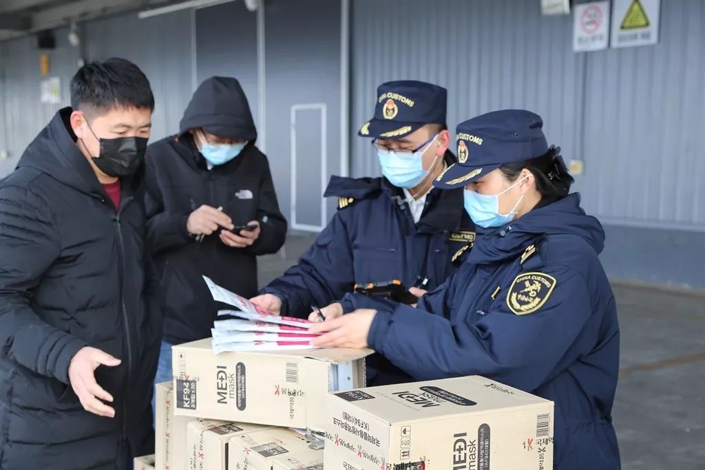 「海关发布」日夜兼程！大批防疫物资已经在路上