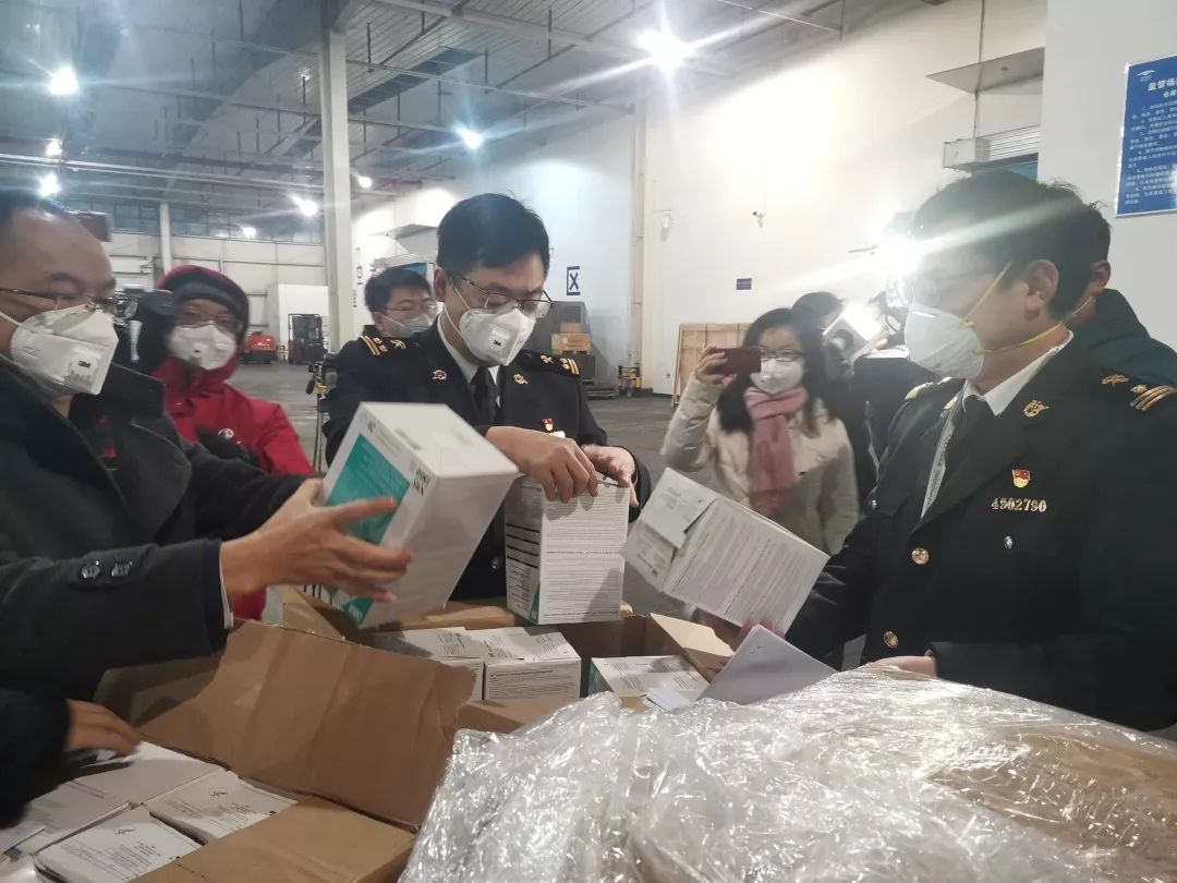 「海关发布」日夜兼程！大批防疫物资已经在路上