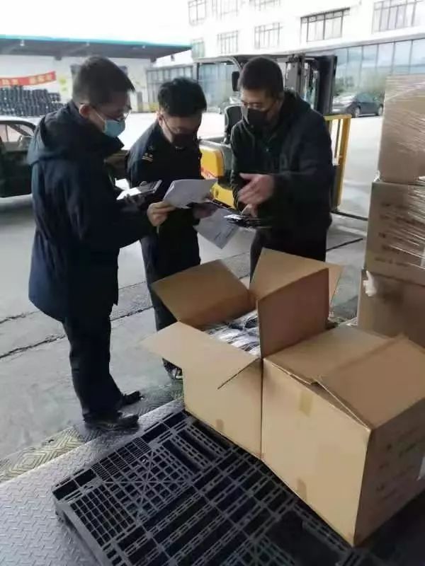 「海关发布」日夜兼程！大批防疫物资已经在路上