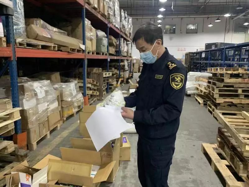 「海关发布」日夜兼程！大批防疫物资已经在路上