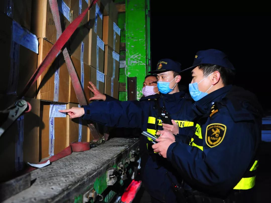 「海关发布」日夜兼程！大批防疫物资已经在路上