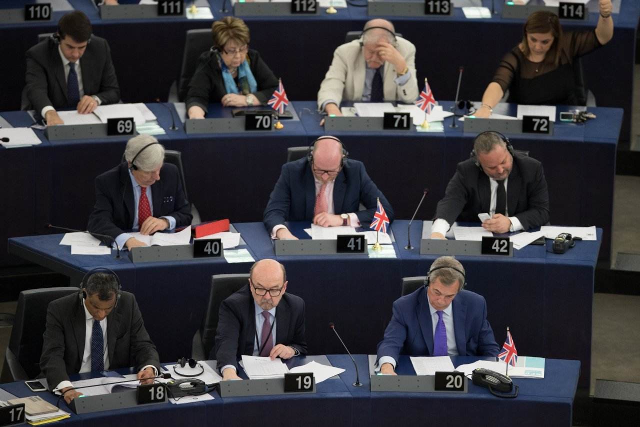 军院34号：欧洲这一场大戏终于要闭幕了，可好戏却还在后头