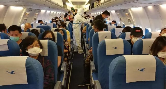 荆楚网■欢迎回家！祖国连派三架包机！199名湖北同胞刚刚抵汉！