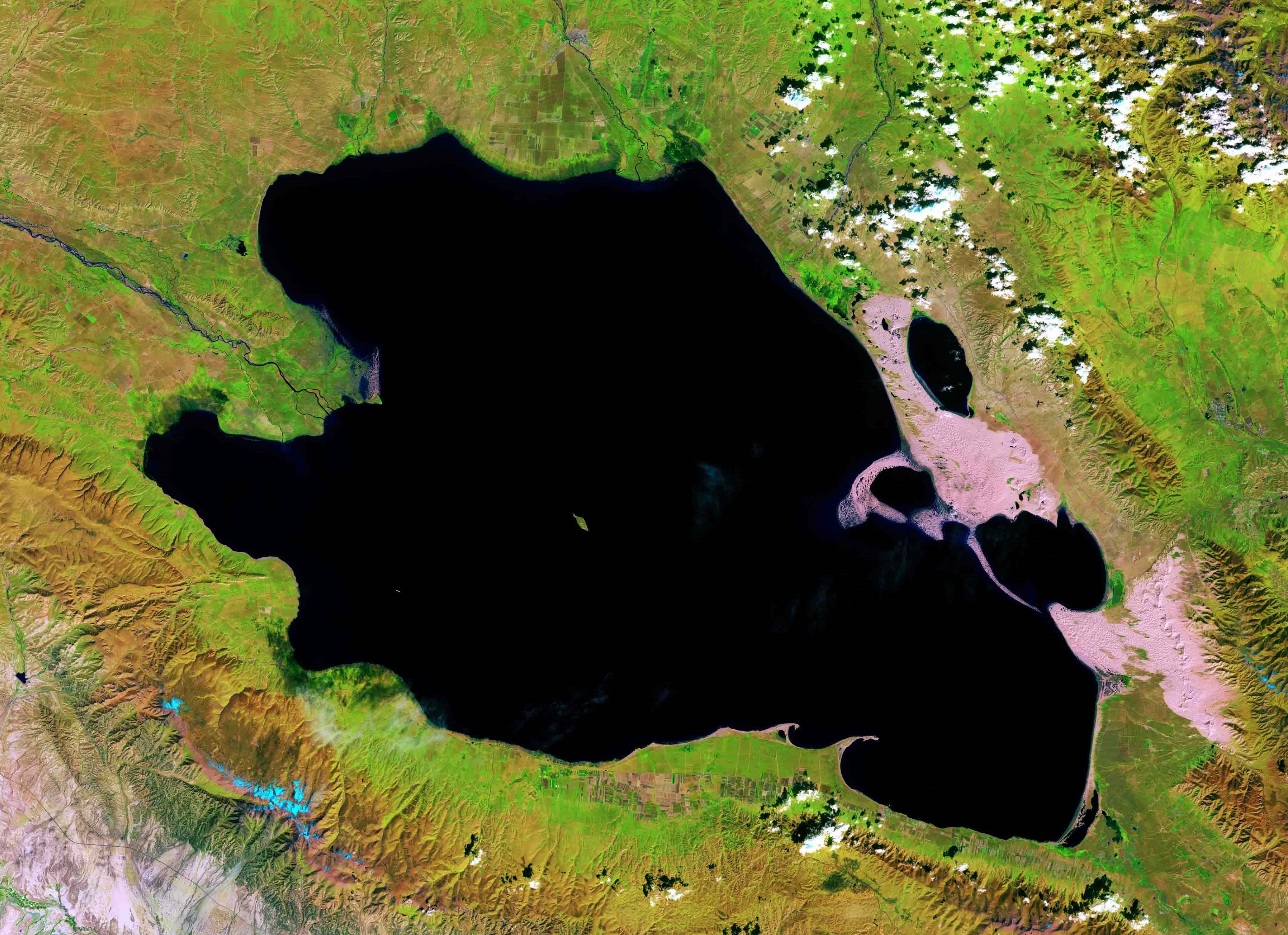 吐鲁番盆地低于海平面图片
