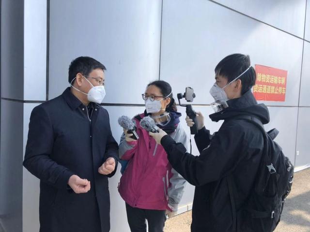 「生活报」捐了那么多东西咋还缺？记者探访武汉市红十字会