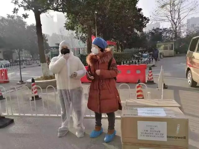 「最高人民法院」“已收到！”南通崇川法院组织捐赠近30万元防疫物资驰援湖北医院