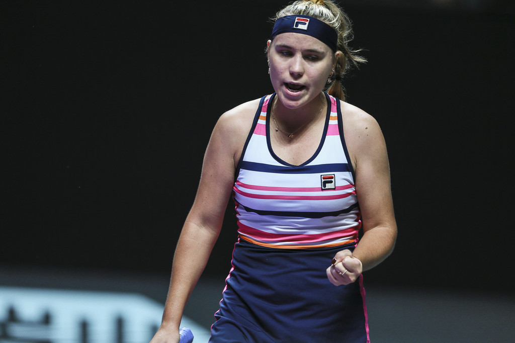 世界足坛观察家@起底新科澳网冠军：生于莫斯科的美国95后 曾被赞可媲美辛吉斯！