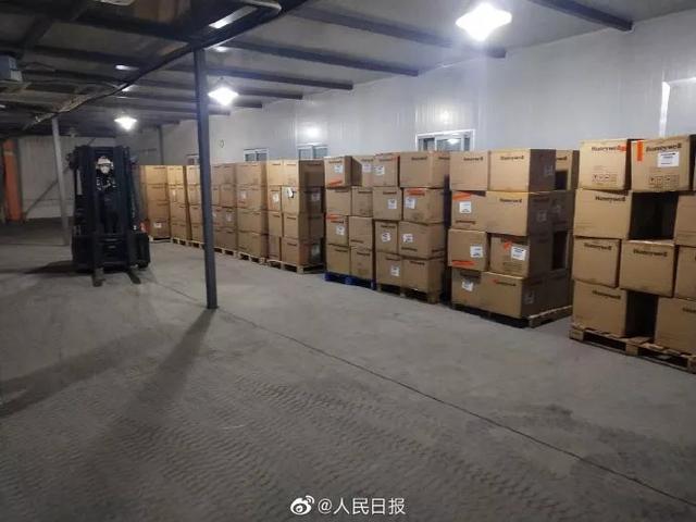 燕赵都市报@9省物资直达武汉协和，快递司机：水都不敢多喝，怕耽误时间