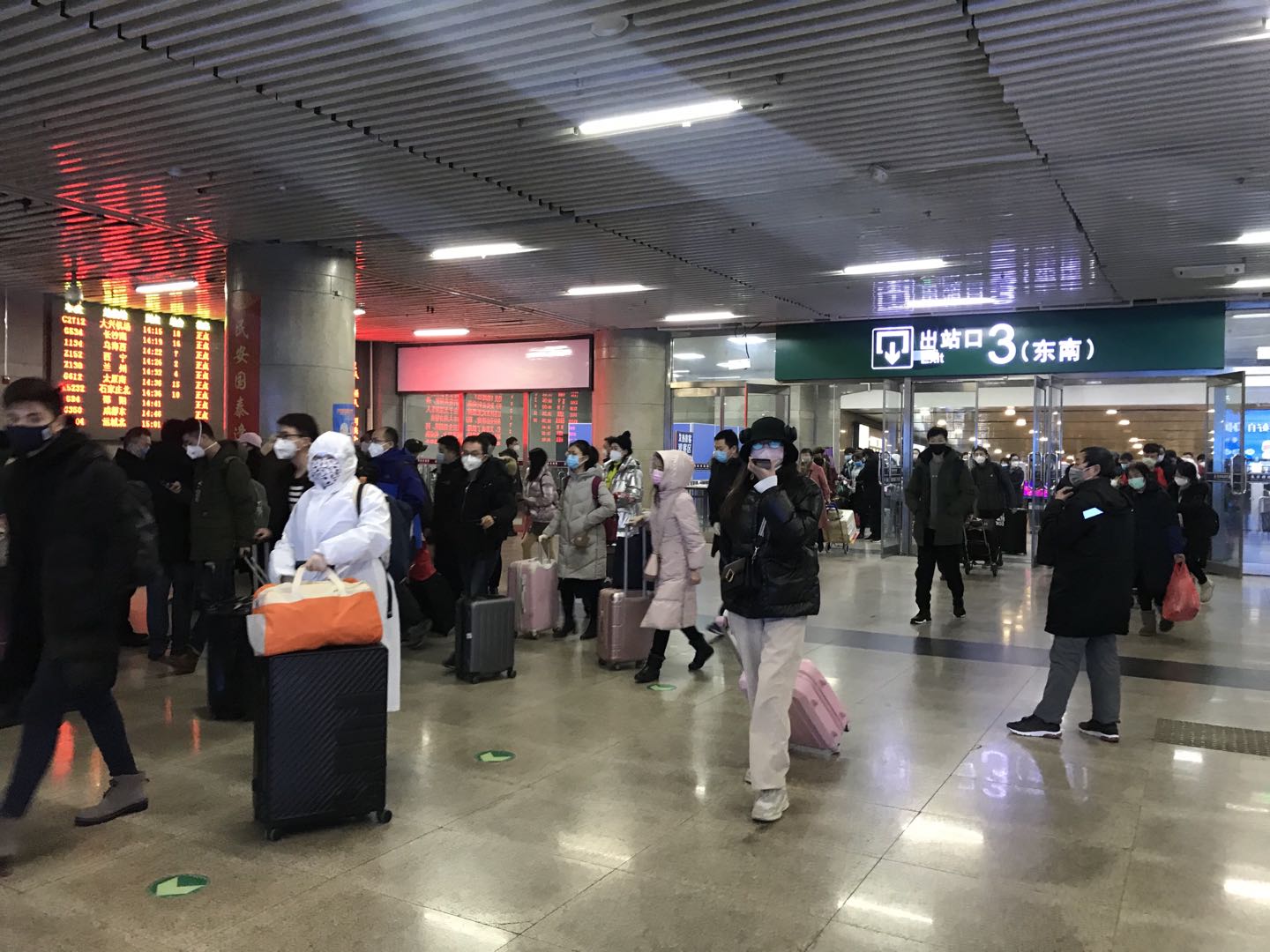 经济日报：看北京交通如何应对疫情“大考”？