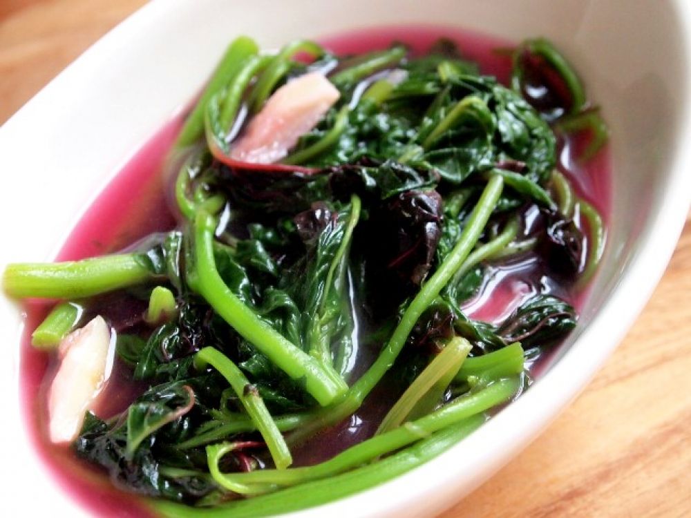 苋菜:苋菜具有非常丰富的维生素k,其不仅能补血,还能促进月经不畅带来