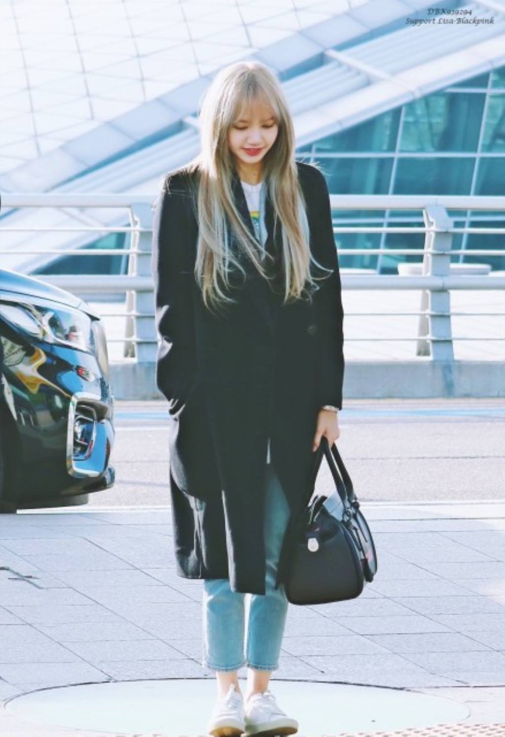 青春有你导师lisa真时尚上万礼服说剪就剪比原版好看十倍