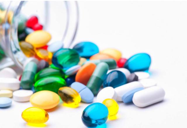 [纵相新闻]李兰娟发现两种药能抑制病毒，这些上市公司正在生产