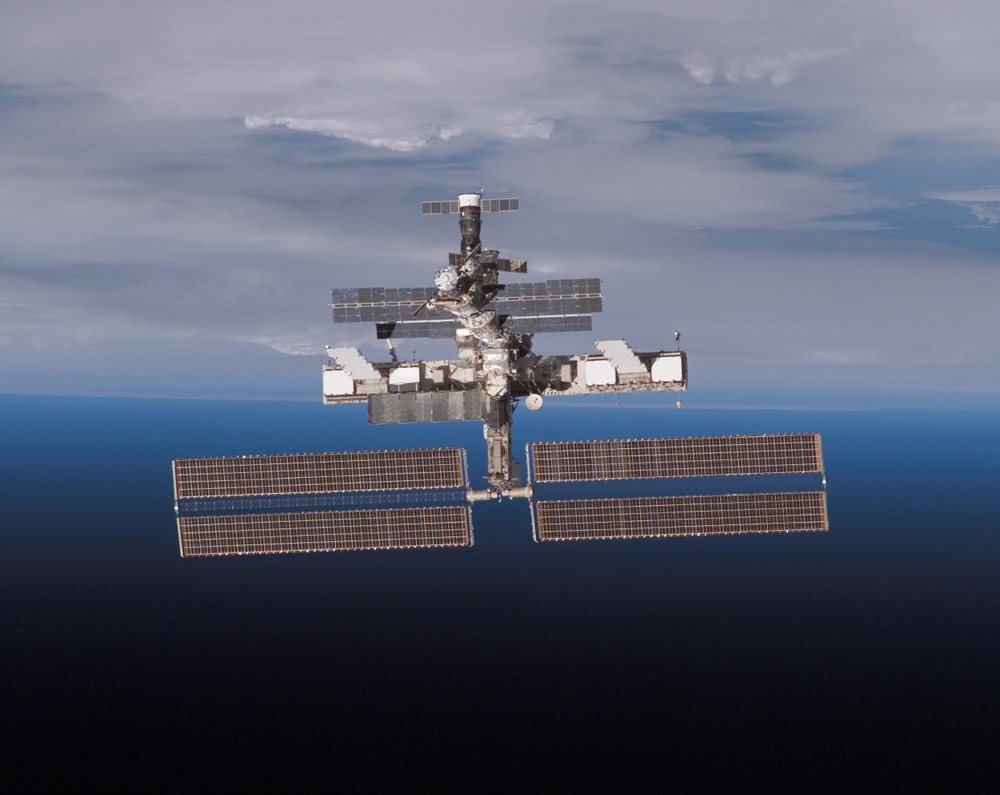 科幻电影中的空间站都是圆盘状的,与现实中的大不相同,为什么?