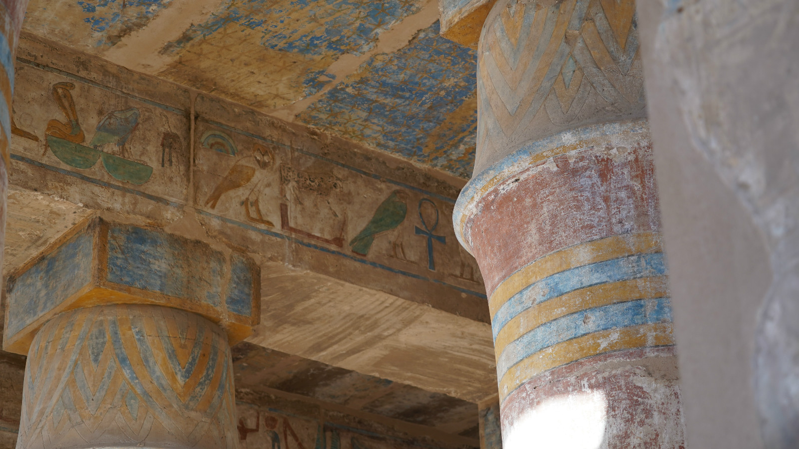卡纳克神庙中的壁画