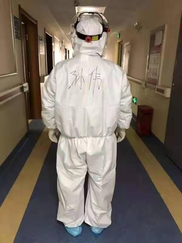 #红星新闻#平时表现突出、主动支援湖北，安徽淮北一医生获一线提拔