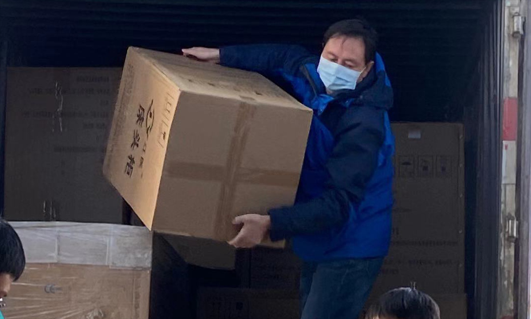 经济日报：邮储银行：让党旗在疫情防控一线高高飘扬