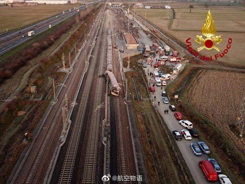 中国小康网：意大利一列车脱轨 两名铁路工人不幸身亡 事故原因调查中