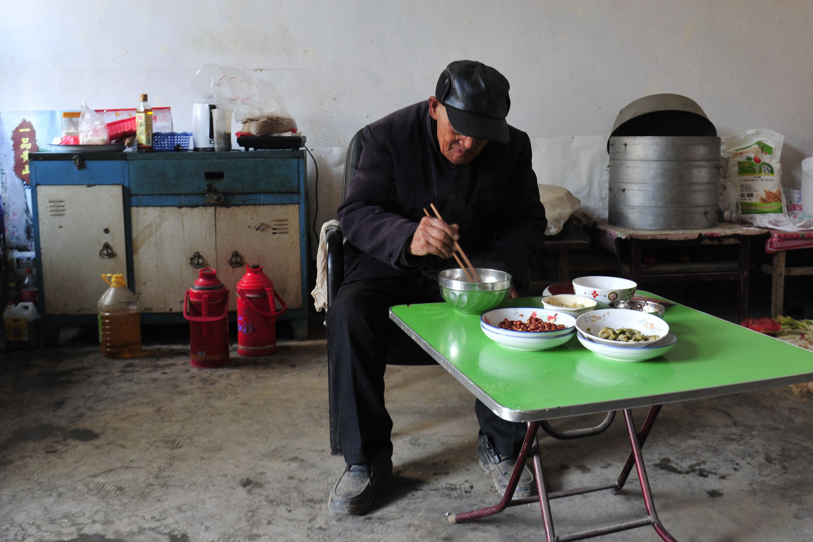 有7个儿子的农村老人,想再找个女儿,咋回事