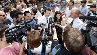 「纵相新闻」布蒂吉格逆袭爱荷华州党团会议，下一个奥巴马会在这里诞生吗？