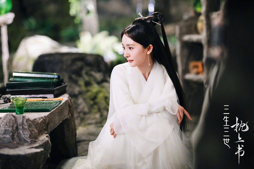 三生三世枕枕上书杨幂白浅大婚造型曝光珠帘遮面凸朦胧美