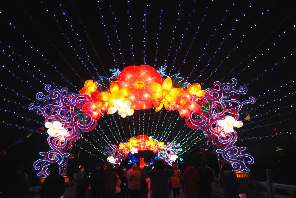 #中国教育报#今日元宵，咱们不闹！带孩子一起看这些诗歌习俗，祈福平安