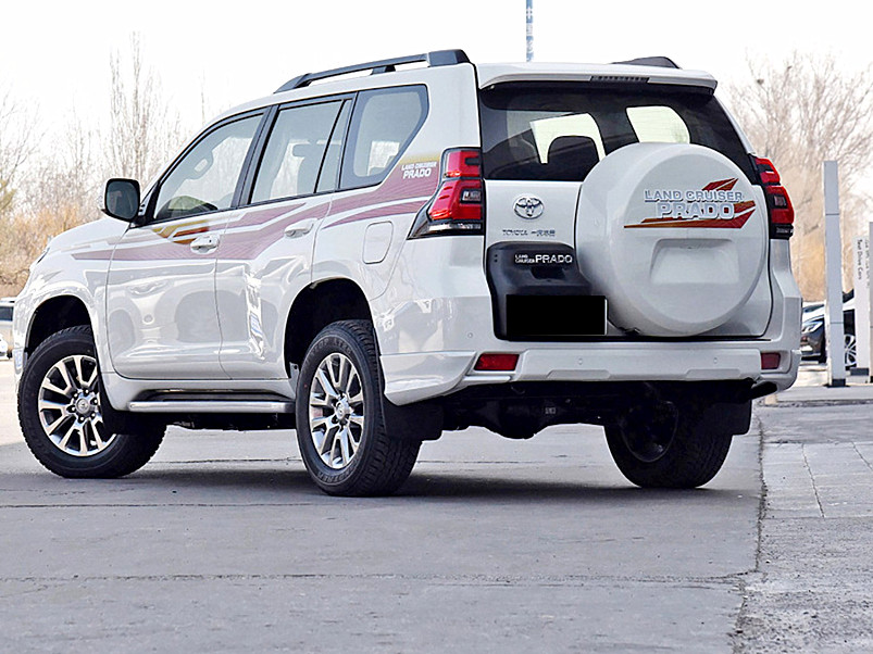 最新国产丰田霸道长5米多重23吨49万多起售还买奥迪q5