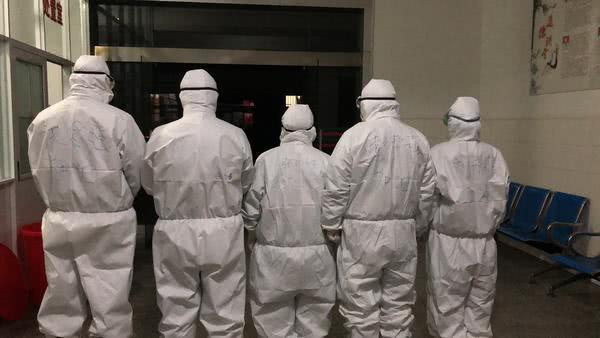 环球时报@信阳一医院院长确诊，全院医护人员被隔离，救援队紧急接管该院