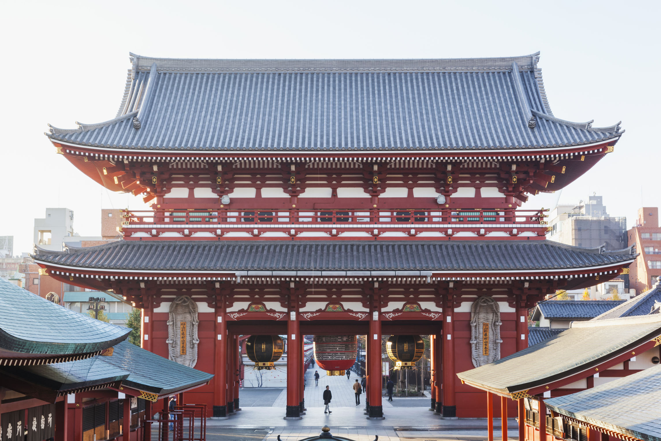 不过在佛教到达日本之后,日本的寺庙建筑风格都已经被日本传统和式