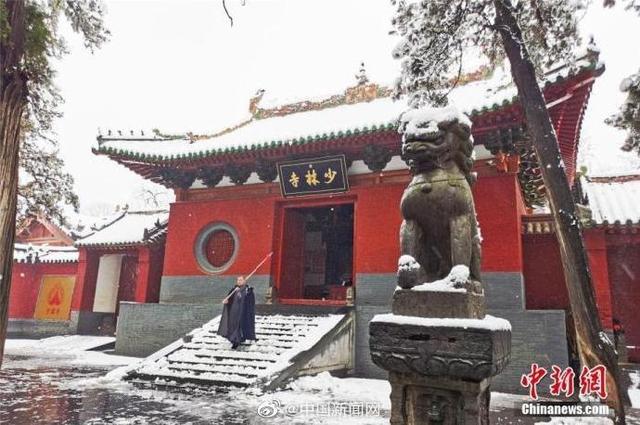 「红星新闻」给力！少林寺捐100万只口罩