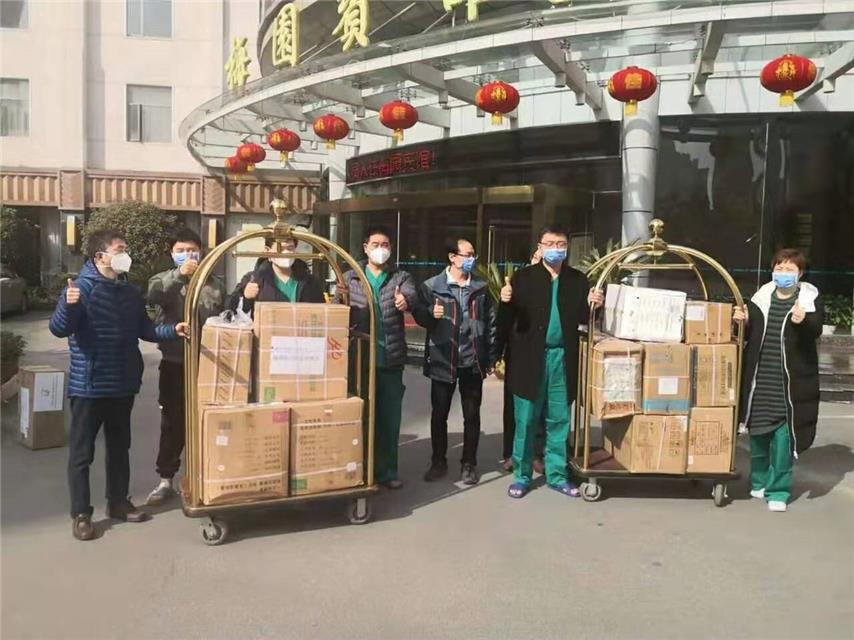 经济日报：邮政投递员：“因为人民有需要，我们必须义无反顾”