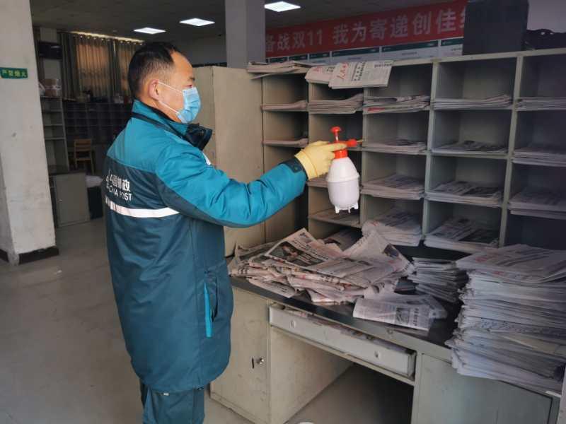 经济日报：邮政投递员：“因为人民有需要，我们必须义无反顾”