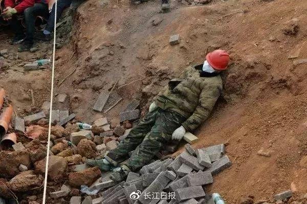 [读者]钟南山、李兰娟成全民偶像背后：我看清了3个真相