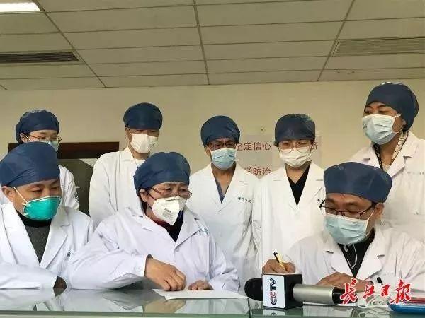[读者]钟南山、李兰娟成全民偶像背后：我看清了3个真相