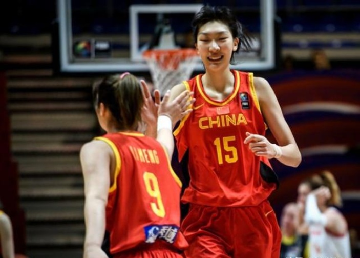 老陈聊体育@喜大普奔！中国女篮创造此次奥运资格赛最大冷门，姚明的表情亮了