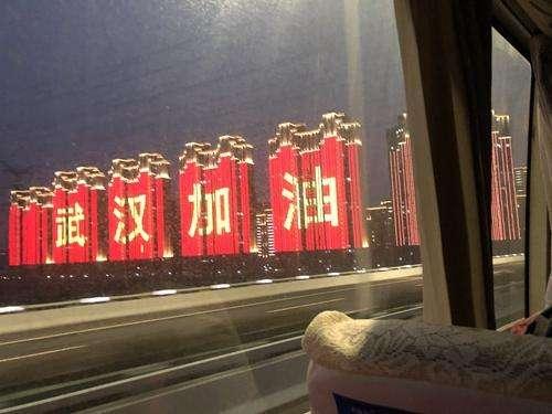 [中国小康网]特殊时期大家万众一心，开私家车出门，注意几点细节放心出行