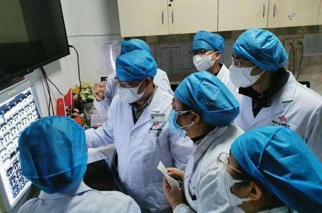 [中国小康网]特殊时期大家万众一心，开私家车出门，注意几点细节放心出行
