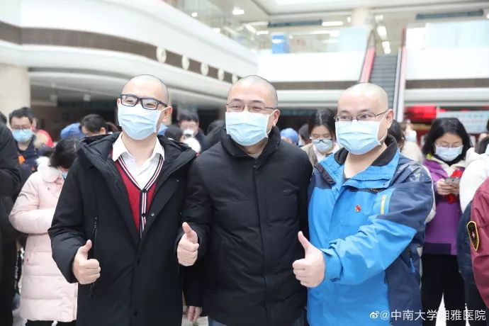 「人民日报」互喊加油，四大“天团”会师武汉！网友：王炸来了，中国必胜！