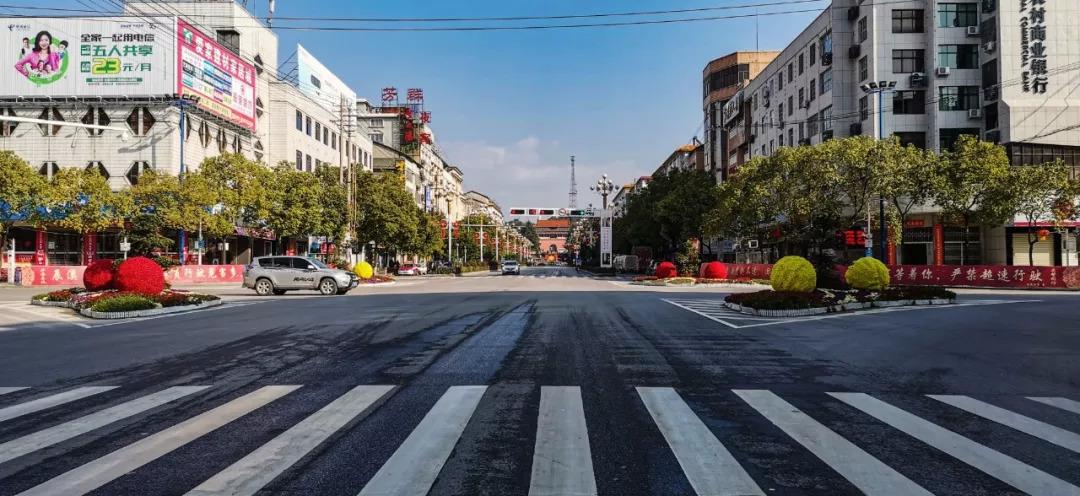 文艺战疫摄影丨初三辰溪县城城东大道人迹稀少