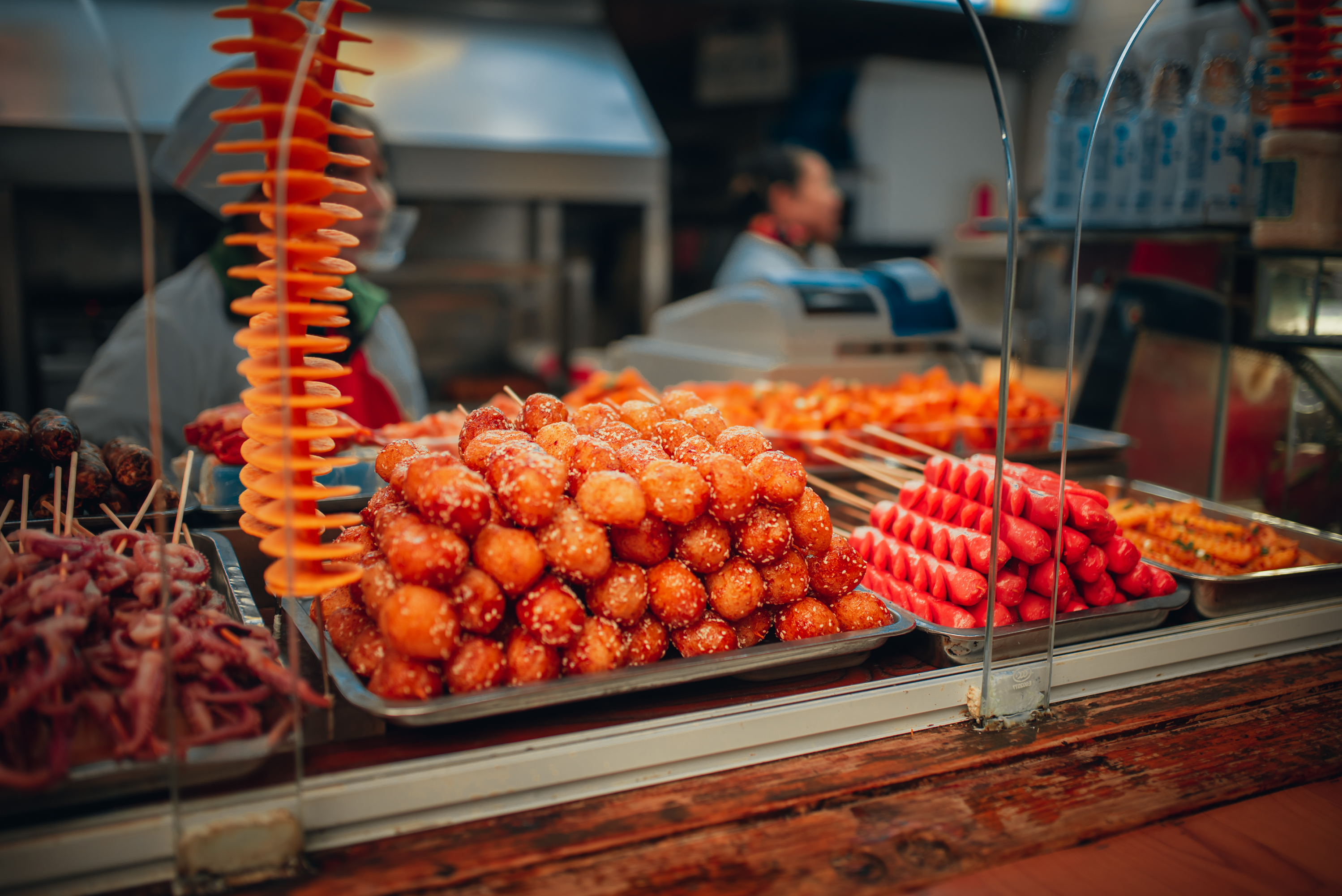 成都名气最大的一条美食街:锦里,游客却说东西贵还难吃