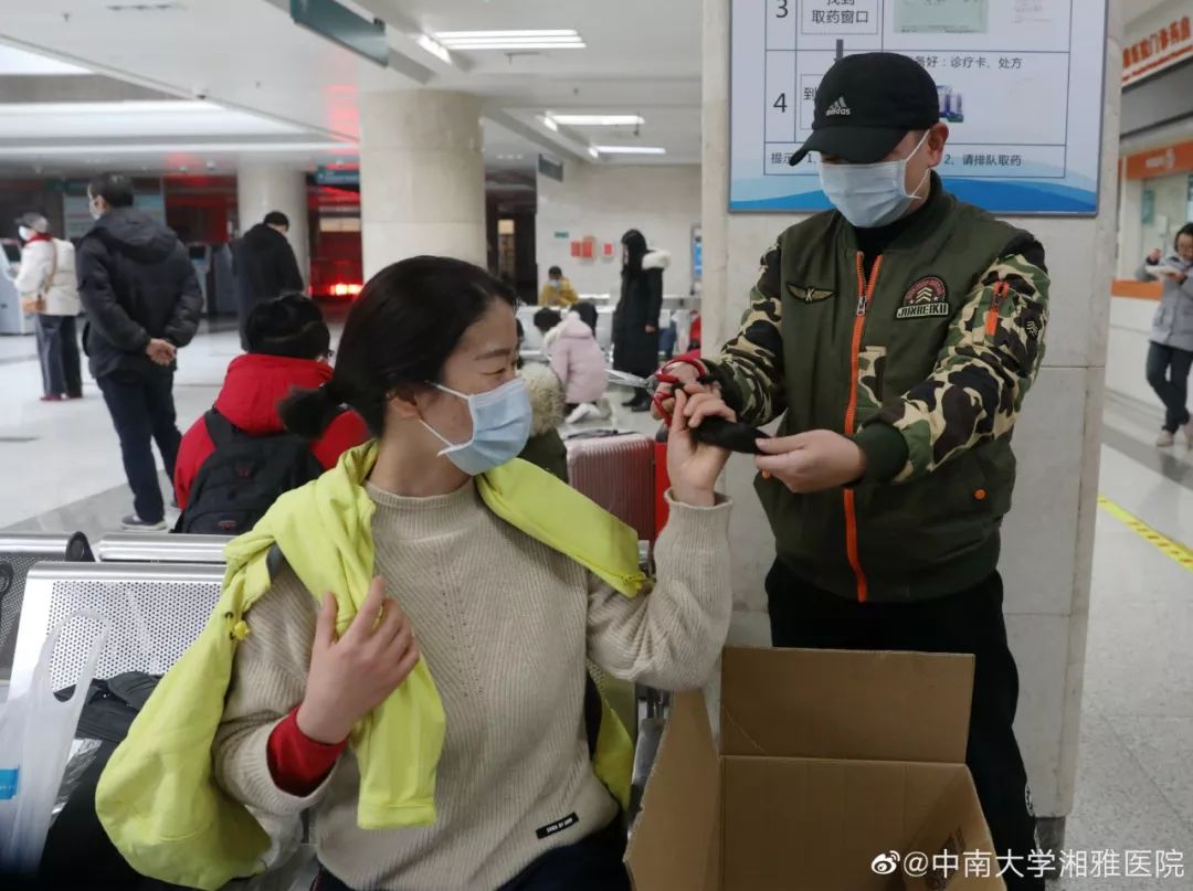 券商中国@等我长发飘飘，再来看看武汉！