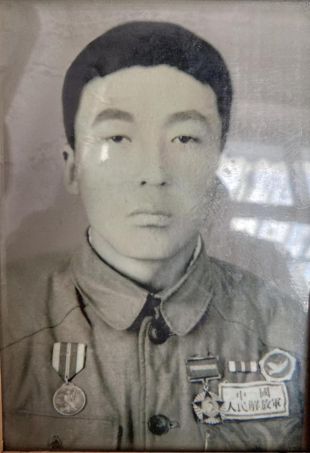 #中国小康网#面对一场没有硝烟的战争，90岁老兵：全民皆兵，中国必胜