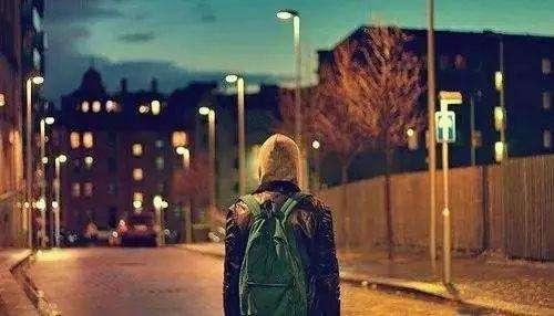 中国小康网：疫情面前显大爱，民警收到1500元钱，放在手里格外“沉重”