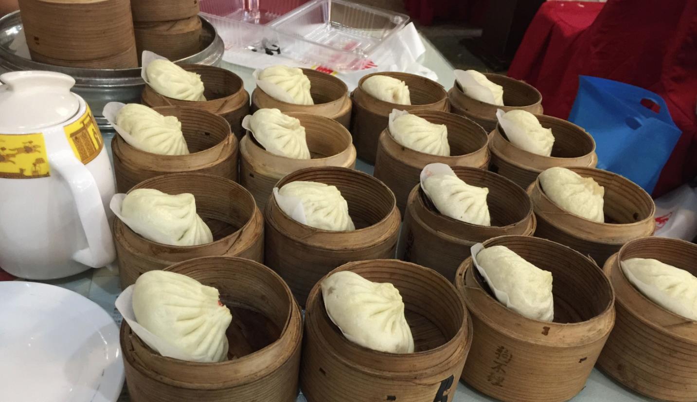 舌尖上的天津,津门小吃三绝包子,麻花和炸糕,到了一定要尝尝