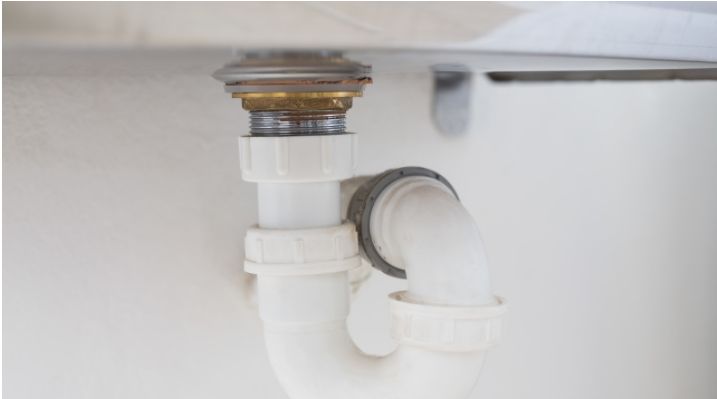 但有的家庭u型管已经干了,整个管道是相通的,无法隔离气味,导致病毒有