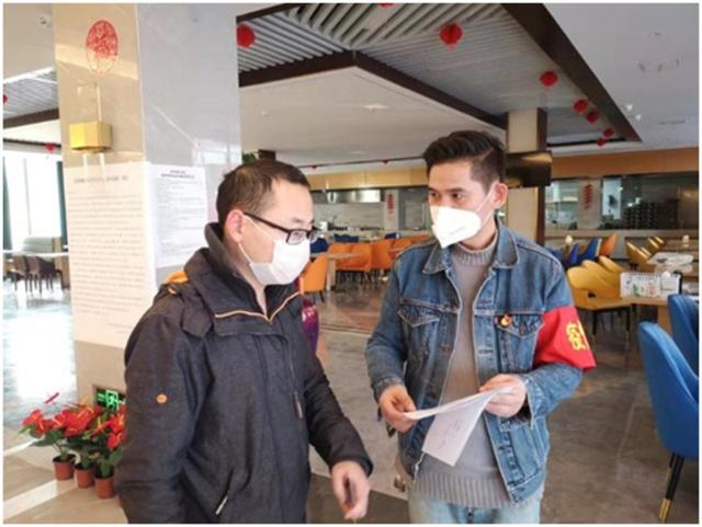 [映象网]“本以为在异地会遭人白眼”没想到武汉籍旅客都爱上了郑州