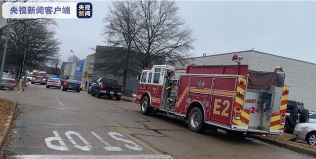 掌上春城@美国一超市发生枪击案致3人受伤 嫌犯已死亡