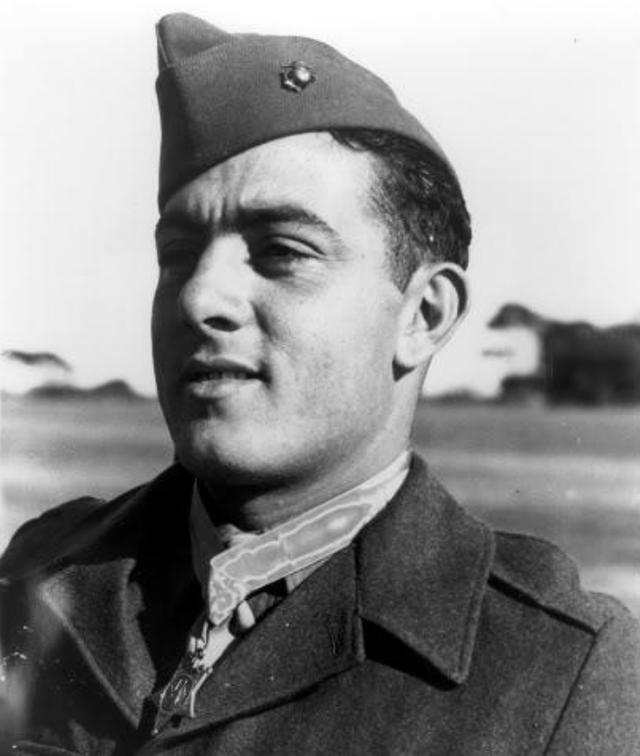 中国小康网：美国枪文化有多流行？天外陨铁造手枪，成为全展最贵轻武器