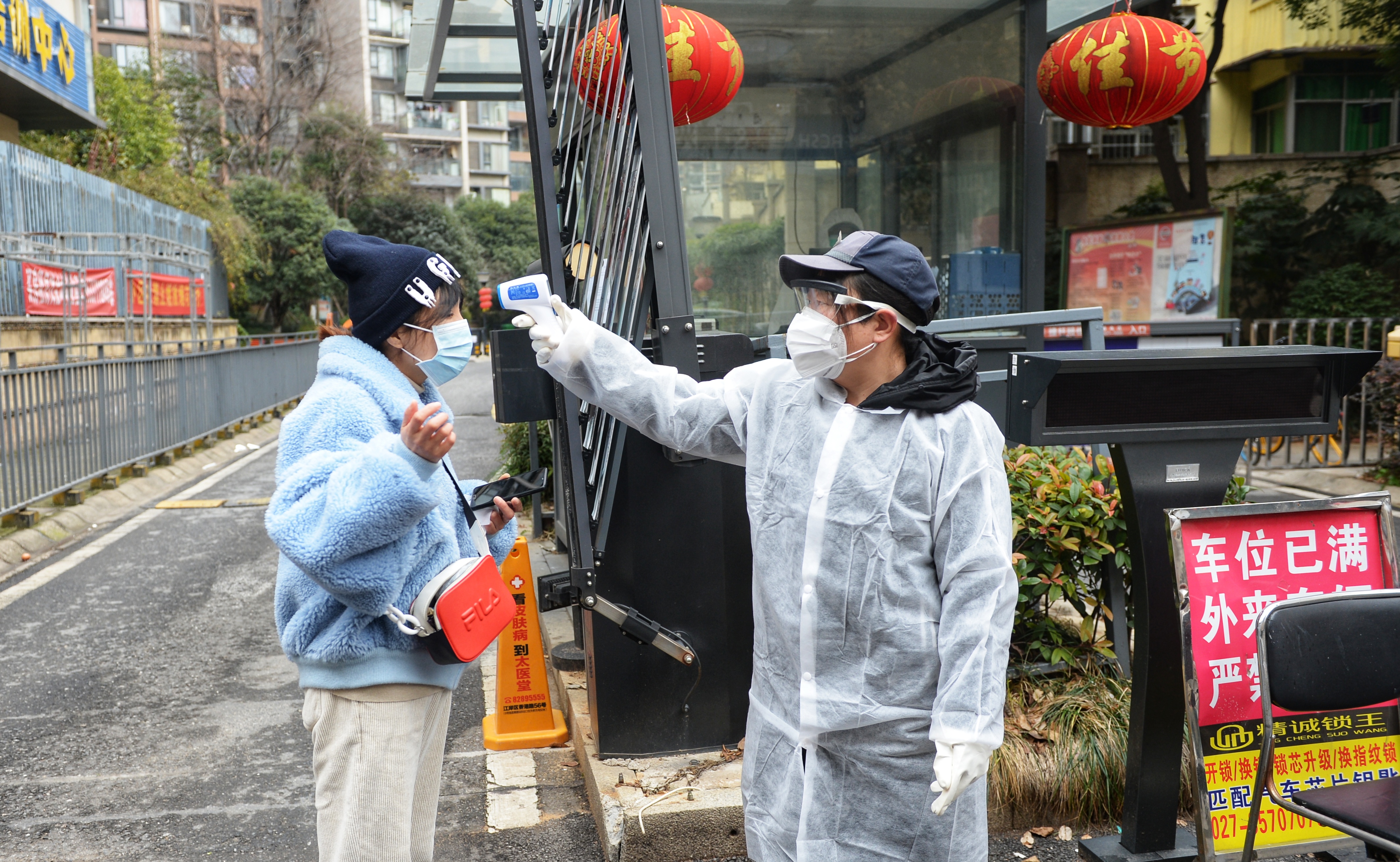 【红星新闻】封闭式管理后的武汉小区